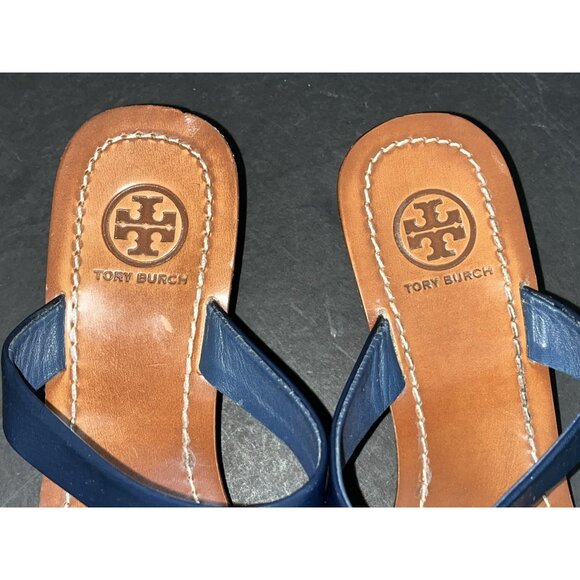 Tory Burch Cameron Sandal Sz 7 Wedge Thong Blue Patent Leather Gold Logo VGC - Picture 3 of 11